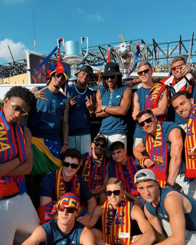 他们展开 他们展开